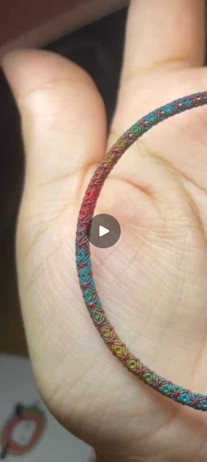 �й�����̳ ��λ��֪���������˭�ҵģ�ʲôɫ����  ���ջ����� 132714wrzh31xrx1mzyrra